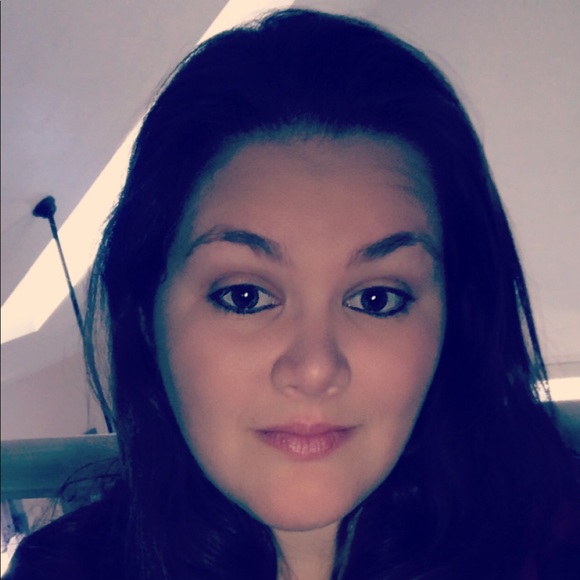 Meet your Posher, Jennifer - Picture 1 of 1